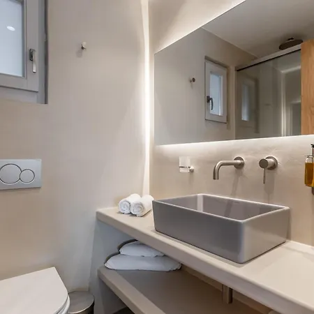 Naxos By Icon Blue Otel 4*