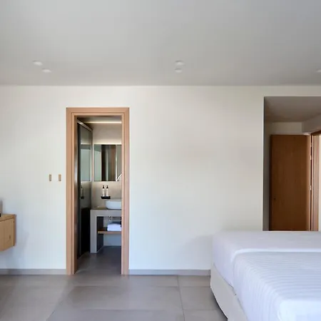 Naxos Hotel 4*