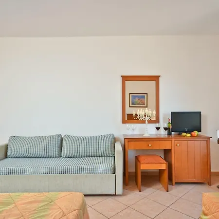 Hotell Naxos By Icon Blue Naxos City