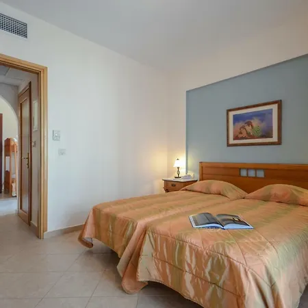 Naxos Hotel 3*